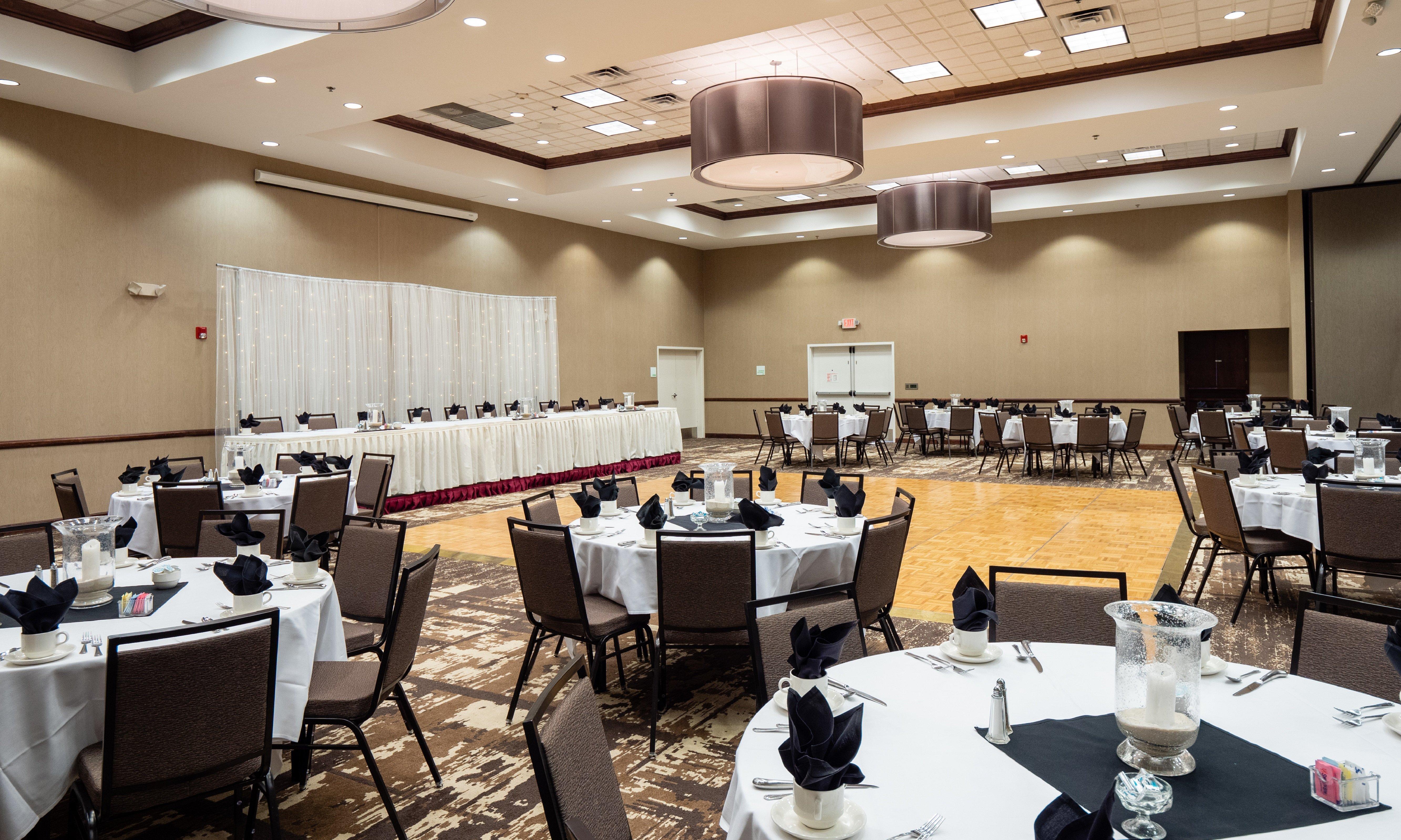 Holiday Inn Conference Center Marshfield, An Ihg Hotel מראה חיצוני תמונה