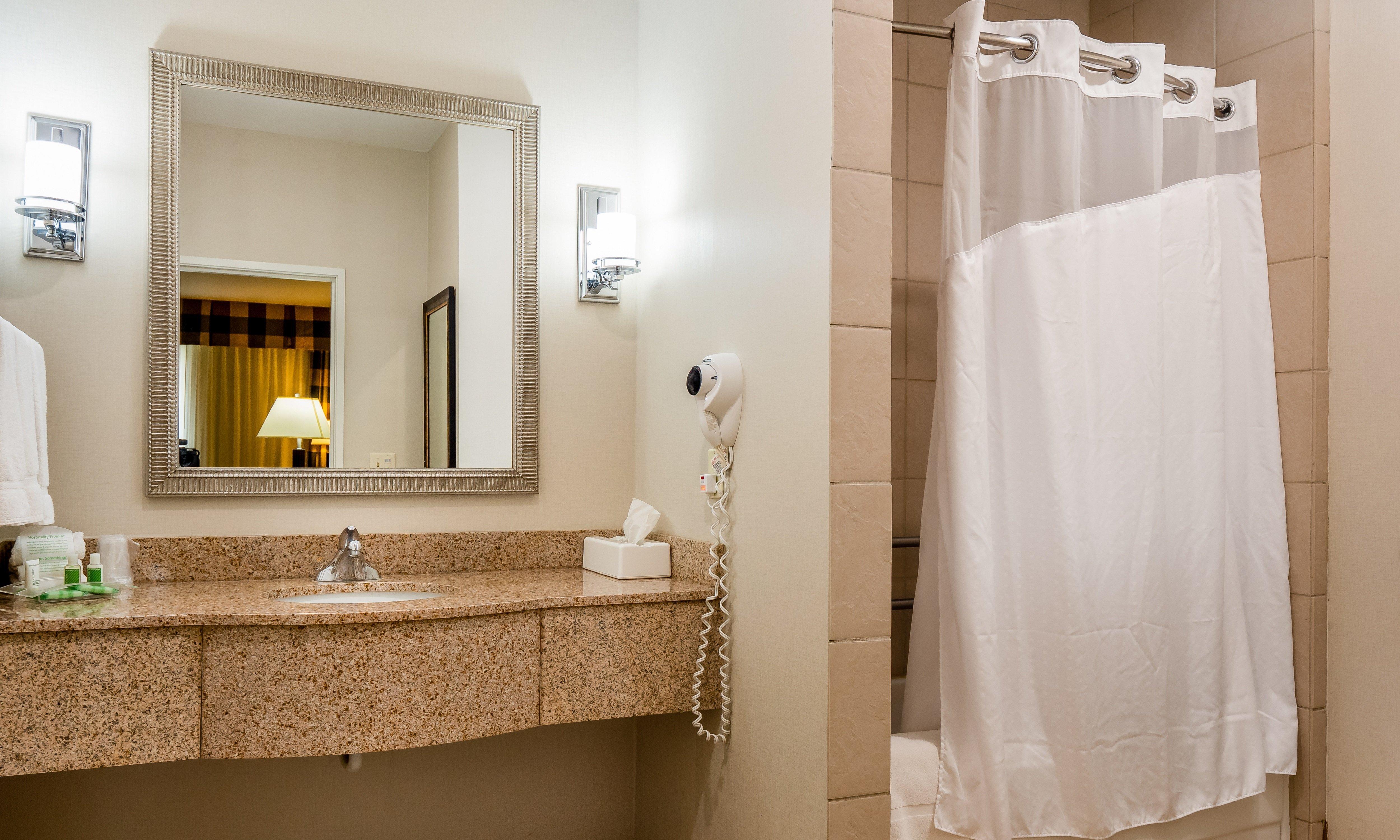 Holiday Inn Conference Center Marshfield, An Ihg Hotel מראה חיצוני תמונה