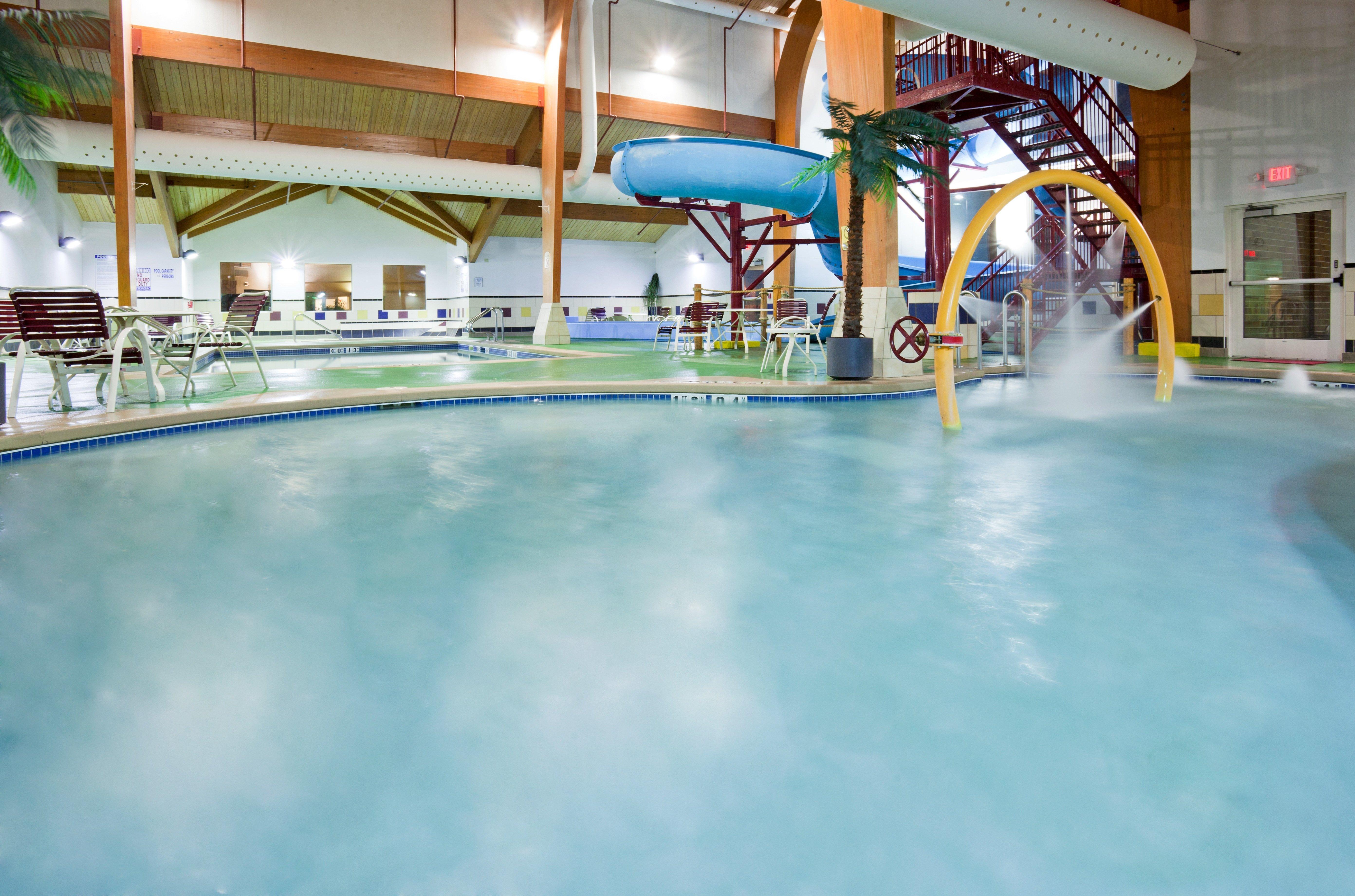 Holiday Inn Conference Center Marshfield, An Ihg Hotel מראה חיצוני תמונה
