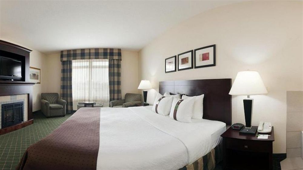 Holiday Inn Conference Center Marshfield, An Ihg Hotel מראה חיצוני תמונה