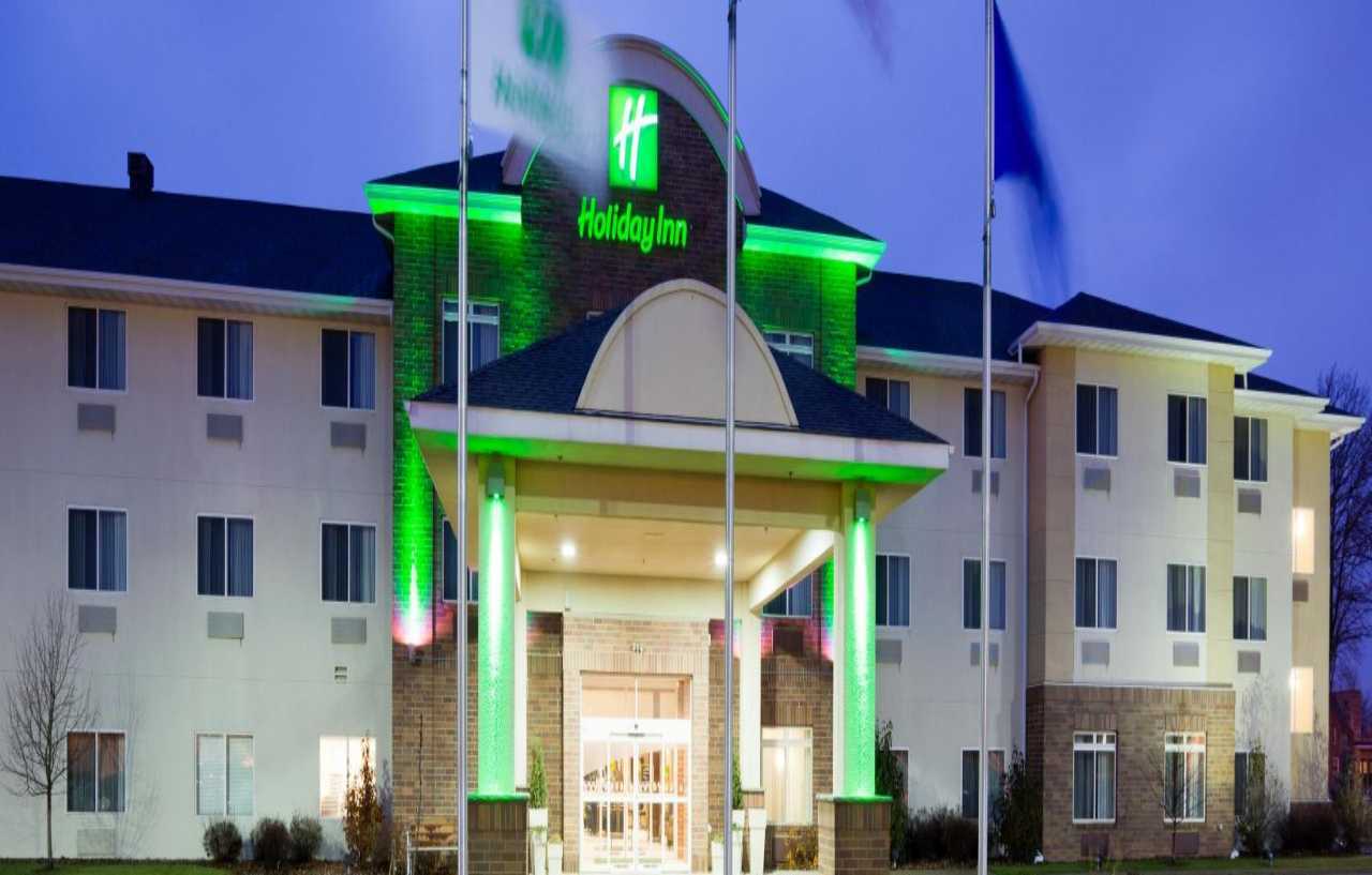 Holiday Inn Conference Center Marshfield, An Ihg Hotel מראה חיצוני תמונה