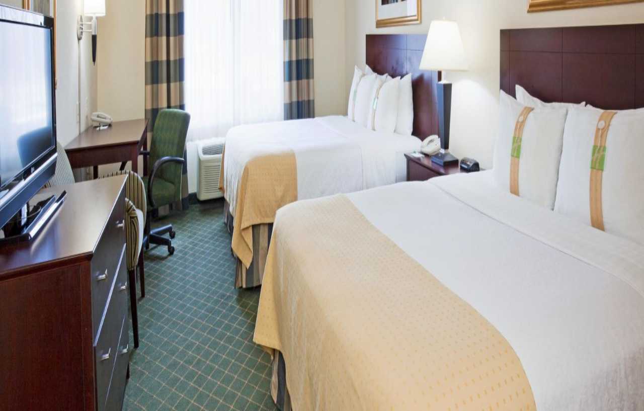 Holiday Inn Conference Center Marshfield, An Ihg Hotel מראה חיצוני תמונה